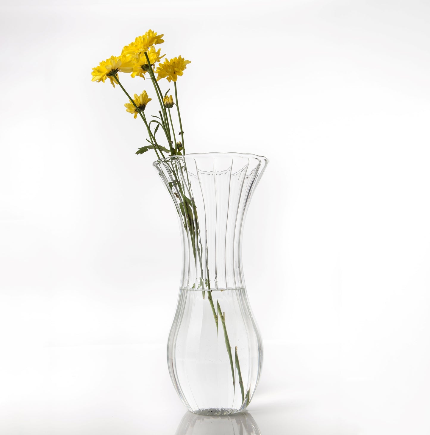 Vase V8